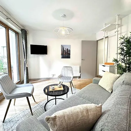 Appartamento With Terrace In Porte De Versailles